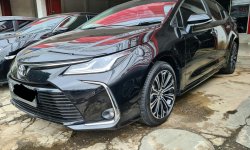 Toyota Altis V 1.8 AT ( Matic ) 2020 Hitam Km low 26rban Good Condition Siap Pakai 3