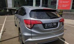 Jual mobil Honda HR-V E JBL Matic 2016 6