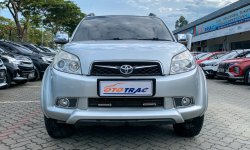 TOYOTA RUSH S AT MATIC 2010 SILVER KM 106RB 1
