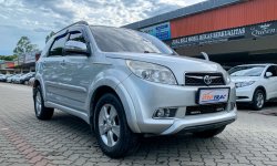 TOYOTA RUSH S AT MATIC 2010 SILVER KM 106RB 2