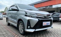 TOYOTA AVANZA VELOZ 1.3 AT MATIC 2019 SILVER 3