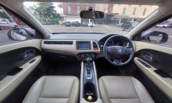 Jual mobil Honda HR-V 2016 6