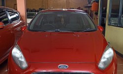 Ford Fiesta Trend 2015 Merah 2