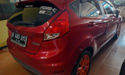 Ford Fiesta Trend 2015 Merah 5