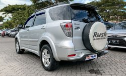 TOYOTA RUSH 1.5 S AT MATIC 2010 SILVER GOOD CONDITION 13