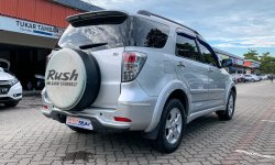 TOYOTA RUSH 1.5 S AT MATIC 2010 SILVER GOOD CONDITION 15