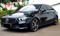 Km18rban mercedes benz a200 sedan progressive line hitam 2019 pajak panjang 3