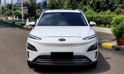 Km6rb Hyundai kona electric signature putih listrik bebas ganjil genap 2