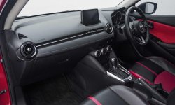 Mazda 2 R 2018 Hatchback 11