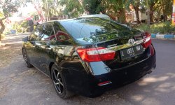 Toyota Camry 2.5 V 2012 Sedan 9