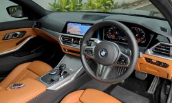 BMW Bagus Murah Bintaro BMW 330i M Sport EditionFirst Hand - Sunroof Like New 9