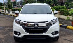 Km21rb Honda HR-V 1.5L E CVT 2018 Putih facelift pemakaian 2019 cash kredit bisa 2