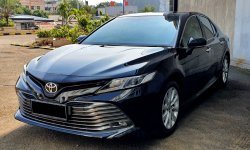 Toyota Camry V 2021 Hitam km 13rb record cash kredit proses bisa dibantu 3