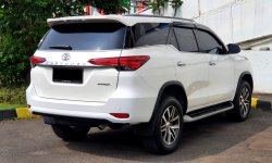 Toyota Fortuner 2.4 VRZ AT putih km 45rb an cash kredit proses bisa dibantu 4