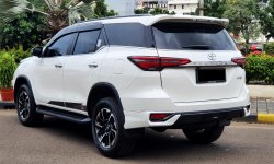 Km3rb Toyota Fortuner New  4x2 2.8 A/T DSL GR Sport matic putih diesel cash kredit proses bisa 4