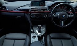 BMW 3 Series 320i M Sport hitam 2017 km 35 rban cash kredit proses bisa dibantu 7