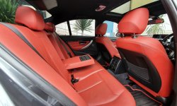 BMW 3 Series 320i M Sport abu km30rb record cash kredit proses bisa dibantu 6
