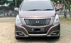 Hyundai H-1 Royale Diesel at 2018 Coklat 1