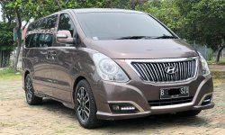 Hyundai H-1 Royale Diesel at 2018 Coklat 2