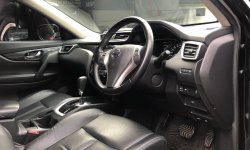 Nissan X-Trail 2.5 2015 Hitam 9
