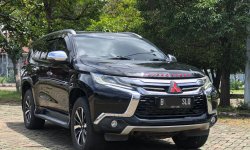 Mitsubishi Pajero Sport Dakar 4x2 AT 2017 Hitam 3
