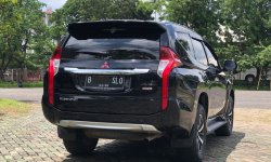 Mitsubishi Pajero Sport Dakar 4x2 AT 2017 Hitam 4
