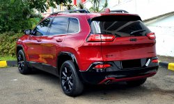Jeep Cherokee Trailhawk AWD 2015 merah km 51rban siap pakai cash kredit proses bisa dibantu 5
