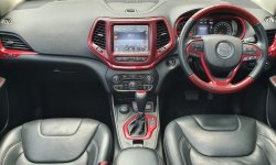 Jeep Cherokee Trailhawk AWD 2015 merah km 51rban siap pakai cash kredit proses bisa dibantu 13