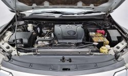 Mitsubishi Pajero Sport Dakar 4x2 AT 2017 Silver  (Terima Cash Credit dan Tukar tambah) 15