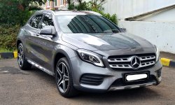 Mercedes-Benz GLA 200 AMG Line 2018 abu 14rban mls sunroof cash kredit proses bisa dibantu 1