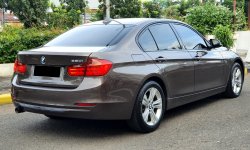 BMW 3 Series 320i Sport 2015 coklat pajak panjang cash kredit proses bisa dibantu 10