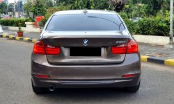 BMW 3 Series 320i Sport 2015 coklat pajak panjang cash kredit proses bisa dibantu 12