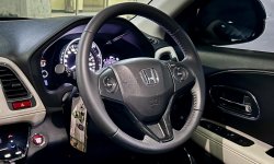 Honda HRV Prestige 2015 low KM asli 11