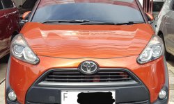 Toyota Sienta V A/T ( Matic ) 2017 Orange Km 68rban Mulus Siap Pakai 1