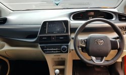 Toyota Sienta V A/T ( Matic ) 2017 Orange Km 68rban Mulus Siap Pakai 4