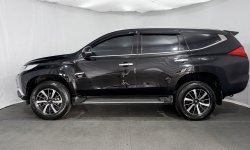 Mitsubishi Pajero Sport 2.4 Dakar Ultimate 4X2 AT 2019 Hitam 3