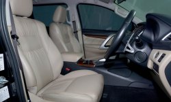 Mitsubishi Pajero Sport 2.4 Dakar Ultimate 4X2 AT 2019 Hitam 6
