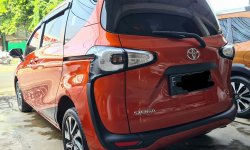 Toyota Sienta V AT ( Matic ) 2017 Orange Km Low 68rban Siap Pakai Pajak Panjang 2024 4