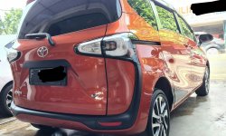 Toyota Sienta V AT ( Matic ) 2017 Orange Km Low 68rban Siap Pakai Pajak Panjang 2024 5