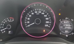 Honda HR-V 1.5L E CVT 15