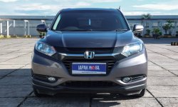 Honda HR-V E CVT 2018 Abu-abu Pajak Panjang 1