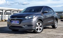 Honda HR-V E CVT 2018 Abu-abu Pajak Panjang 16