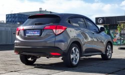 Honda HR-V E CVT 2018 Abu-abu Pajak Panjang 17