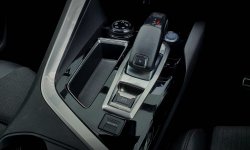 LOW MILES Peugeot 300 GT line Facelift AT 2018 Black 11