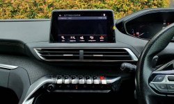 LOW MILES Peugeot 300 GT line Facelift AT 2018 Black 12