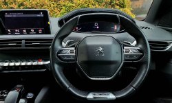 LOW MILES Peugeot 300 GT line Facelift AT 2018 Black 13