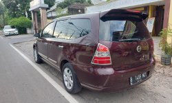 Nissan Grand Livina XV 2011 5