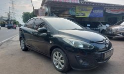 Mazda 2 R AT 2011 Sedan 3