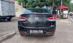 Mazda 2 R AT 2011 Sedan 6