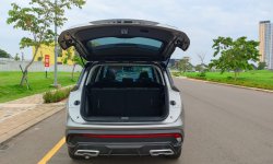 Wuling Almaz Abu-abu 14